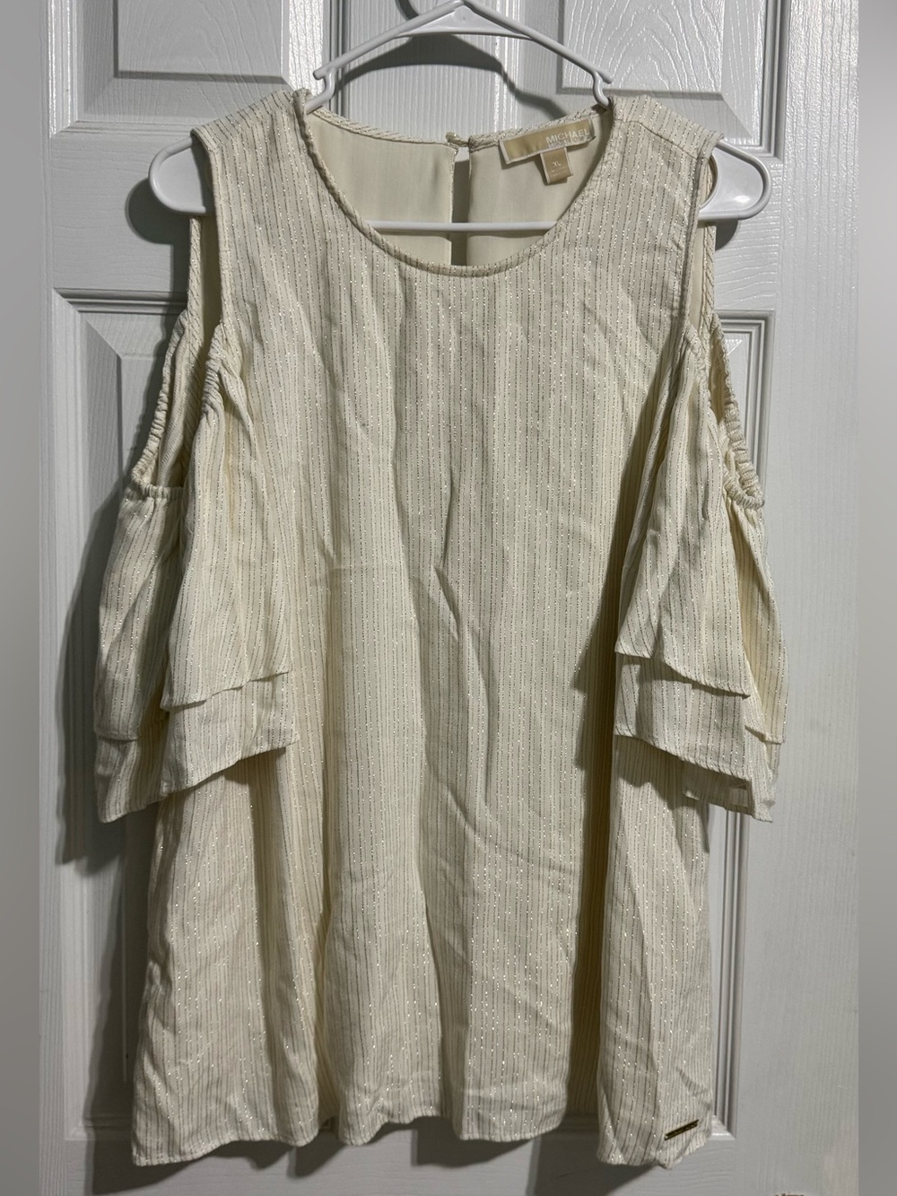 MICHAEL Michael Kors Cream Cold-Shoulder Ruffle Tunic
